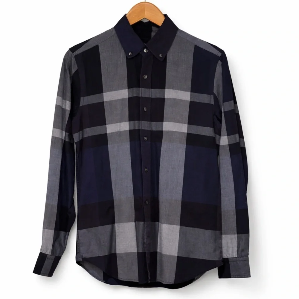 Gap Men’s Small Navy Gray Plaid Button Down Shirt | 100% Cotton Long Sleeve